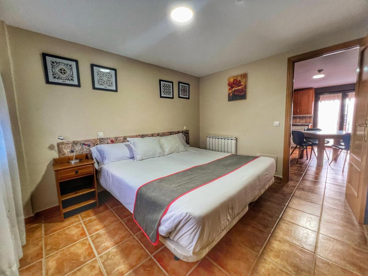 Hostal La Colmena Vicolozano Экстерьер фото