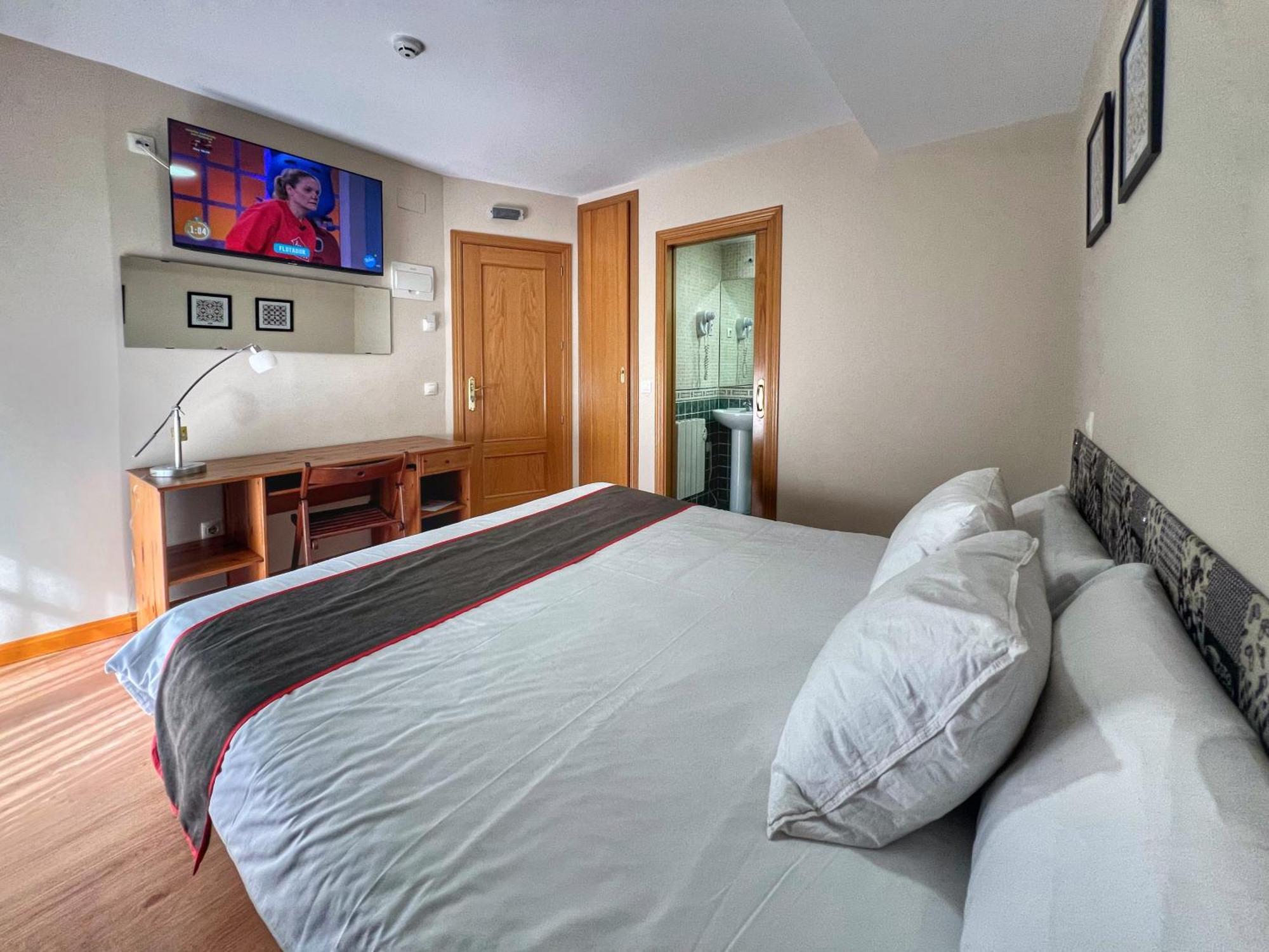 Hostal La Colmena Vicolozano Экстерьер фото