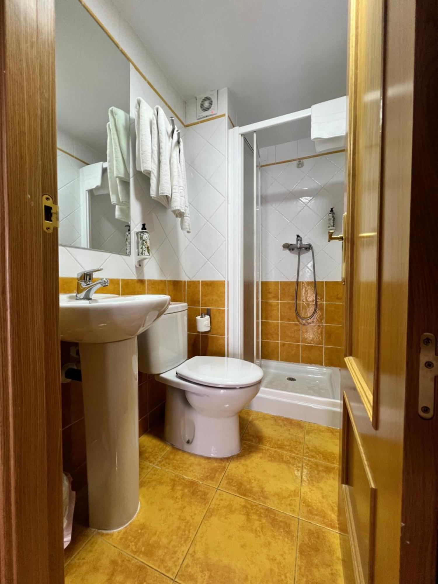 Hostal La Colmena Vicolozano Экстерьер фото