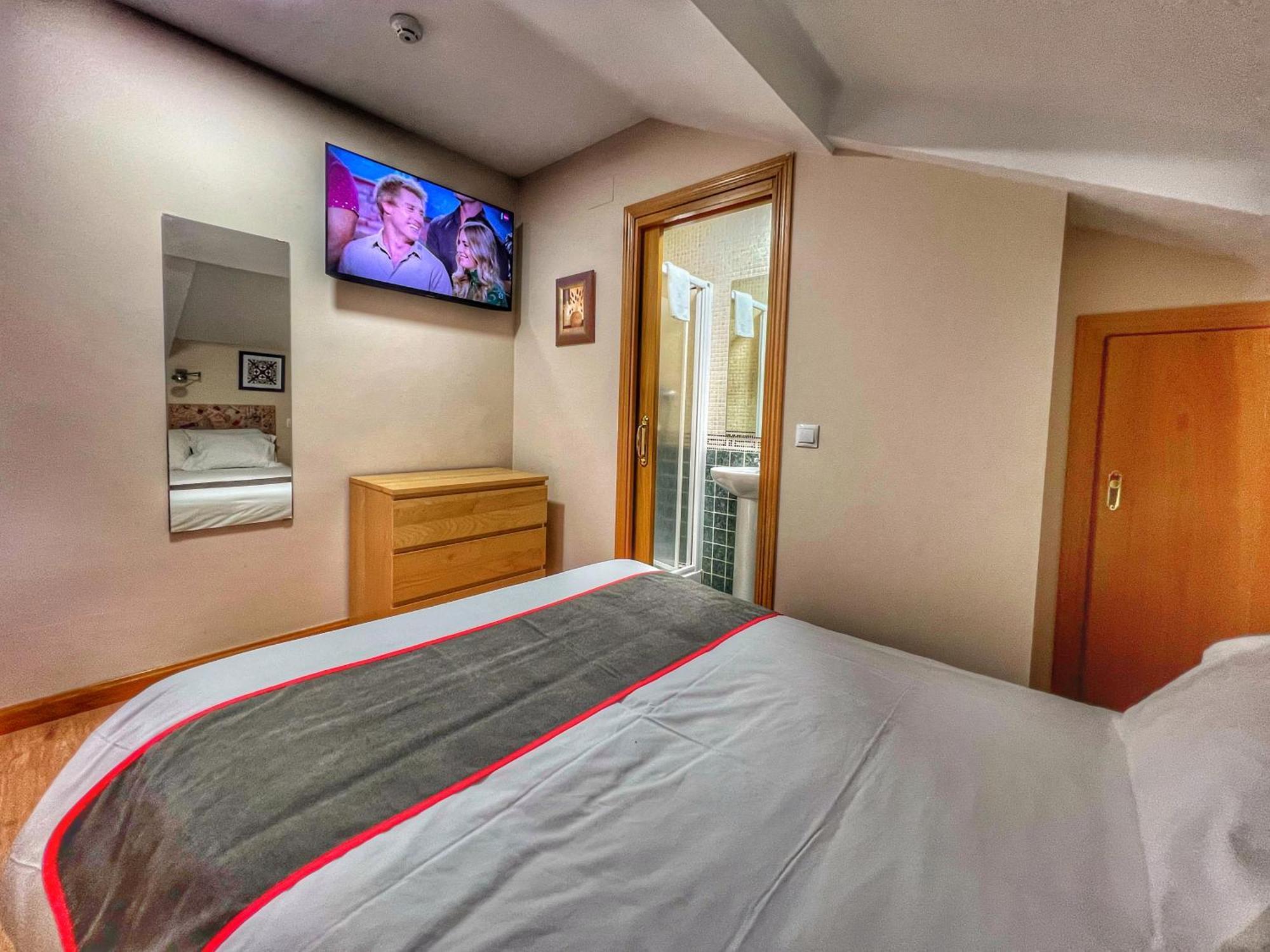 Hostal La Colmena Vicolozano Экстерьер фото