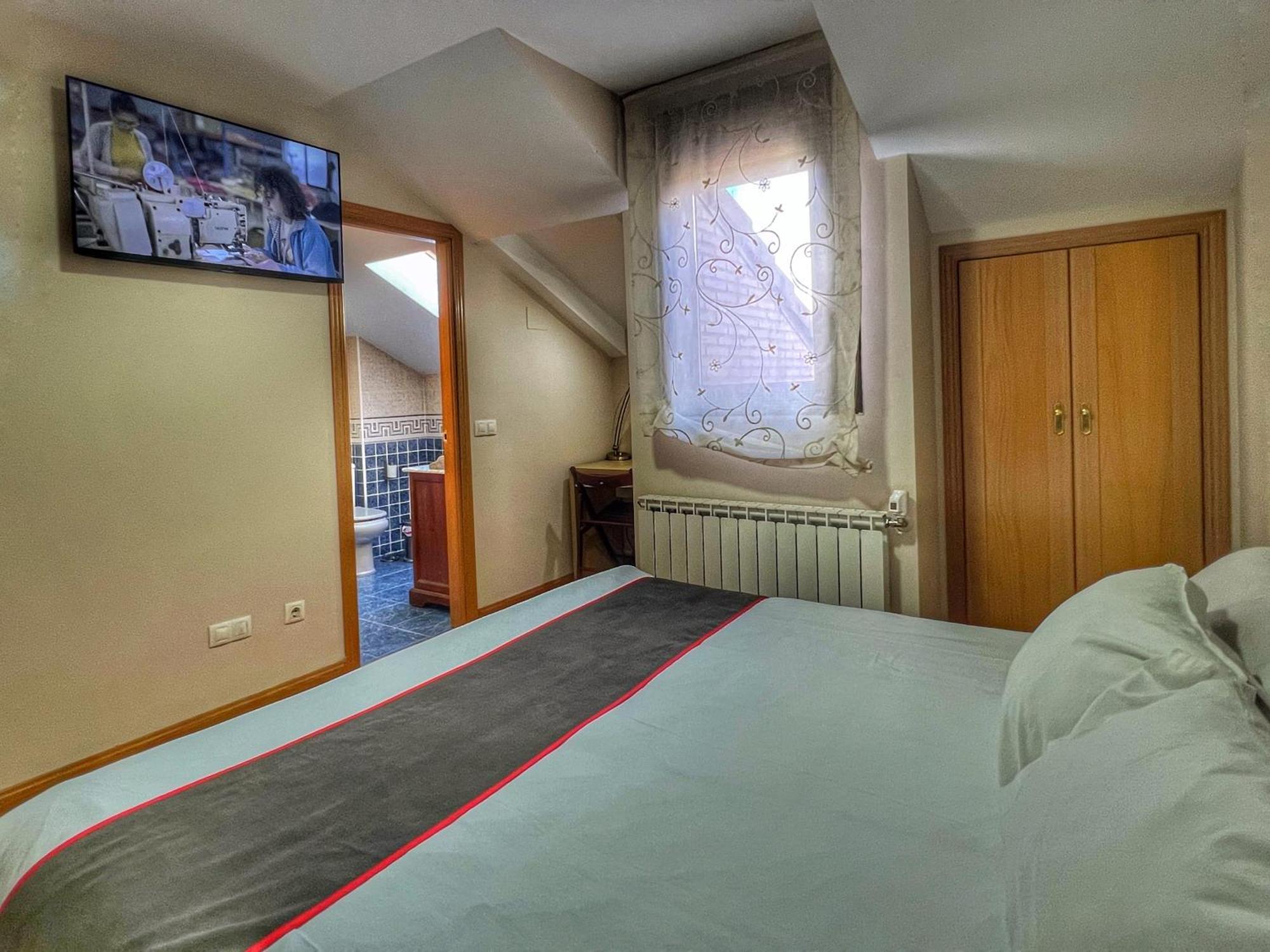 Hostal La Colmena Vicolozano Экстерьер фото