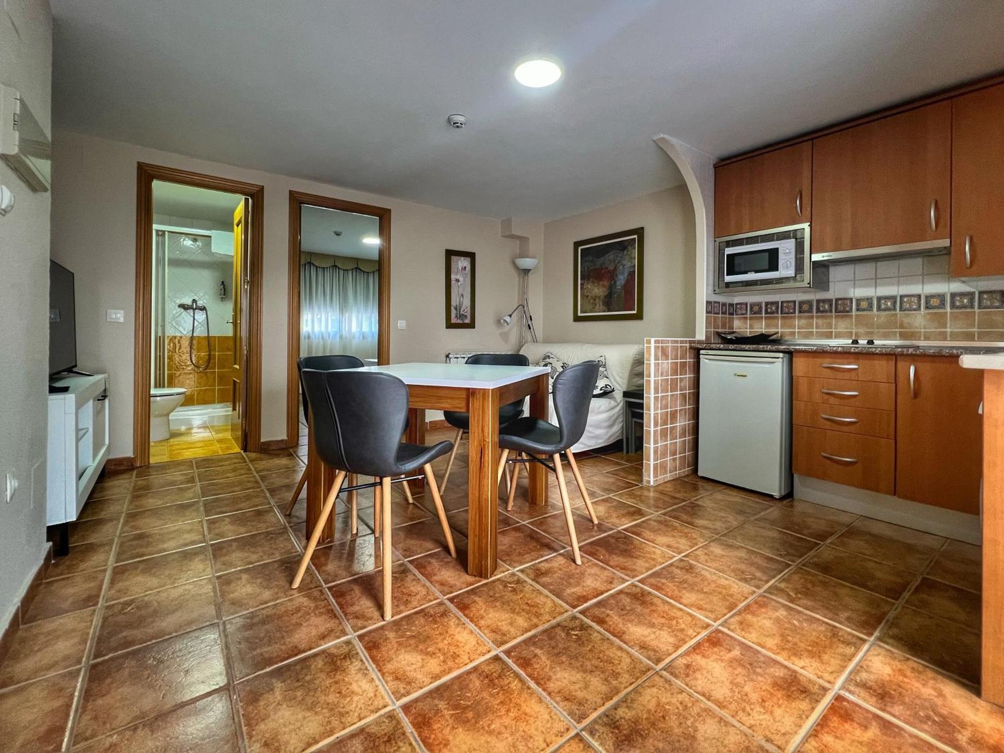 Hostal La Colmena Vicolozano Экстерьер фото
